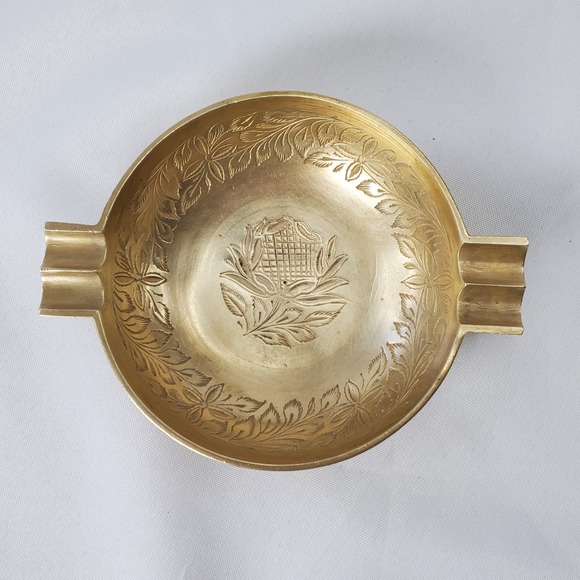 Unbranded Other - Vintage Etched Brass Ashtray Floral Design Round Gold Tone 5.5 inches India 102